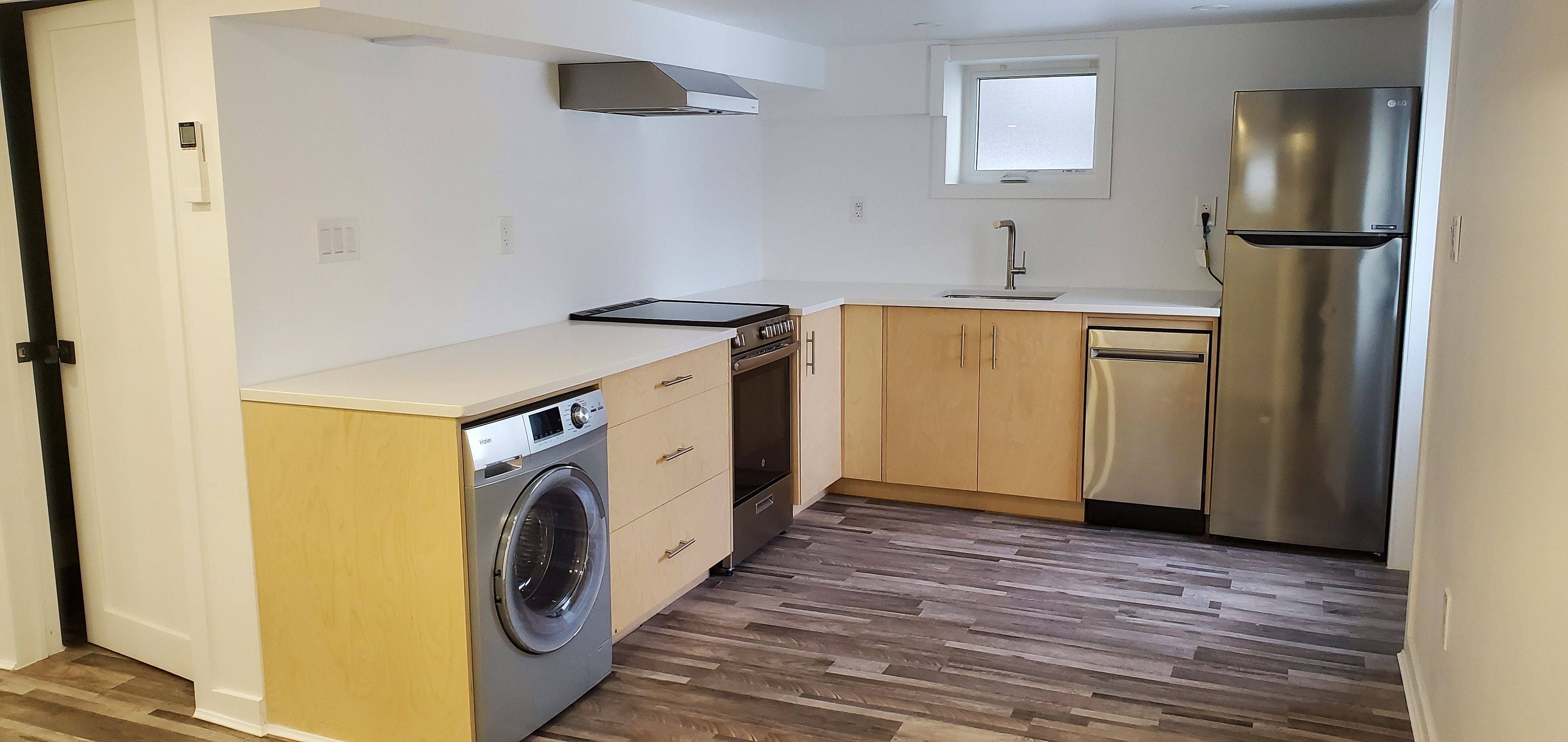 Kitchener, ON N2G 3M4,137 Madison AVE S #B