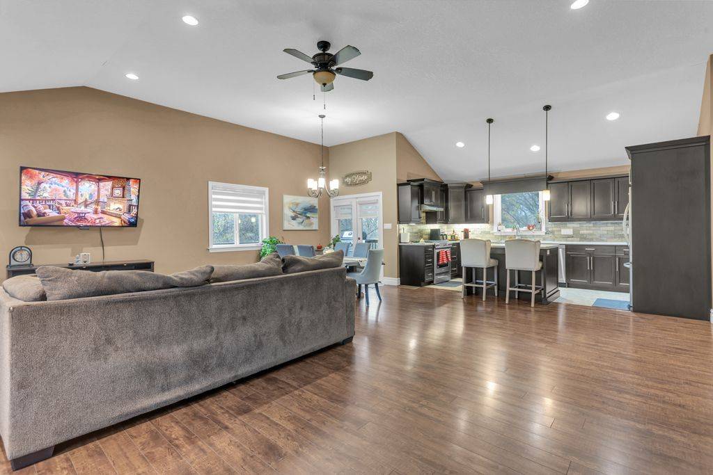 Ingersoll, ON N5C 3J7,474 King ST W