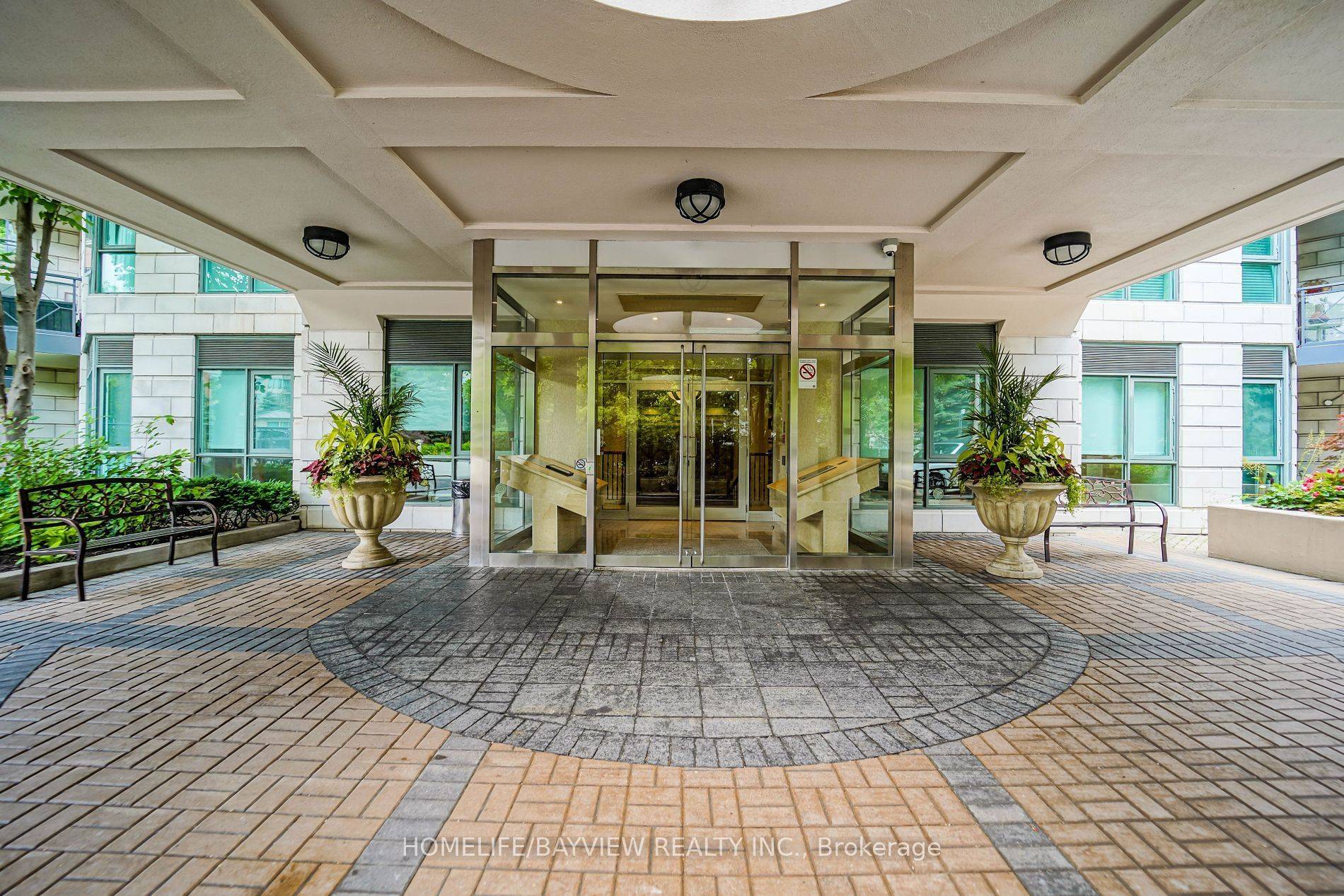 Toronto C12, ON M2P 2G1,11 William Carson CRES #618