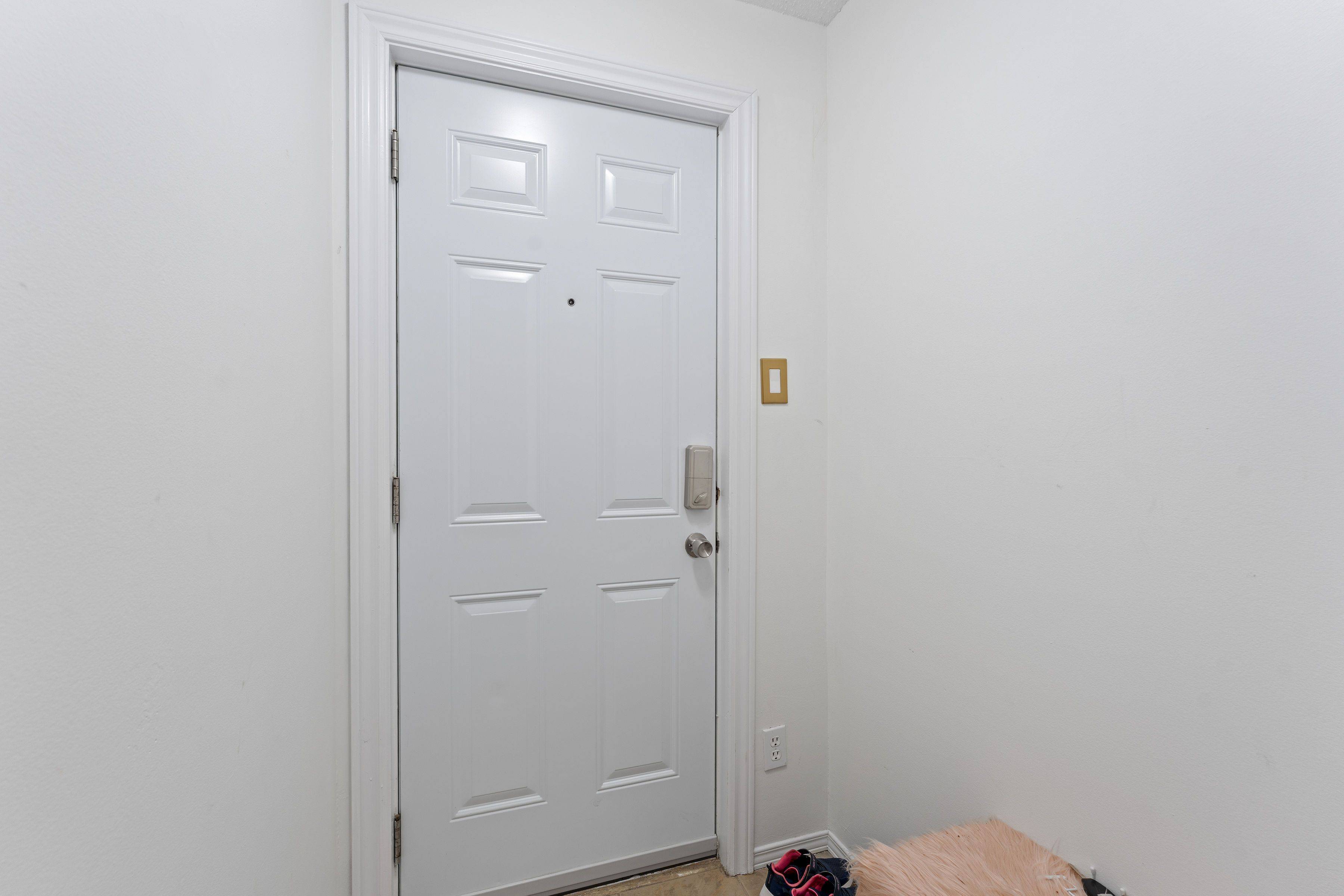 Orleans - Convent Glen And Area, ON K1C 6E9,6702 Jeanne D'arc BLVD N #B