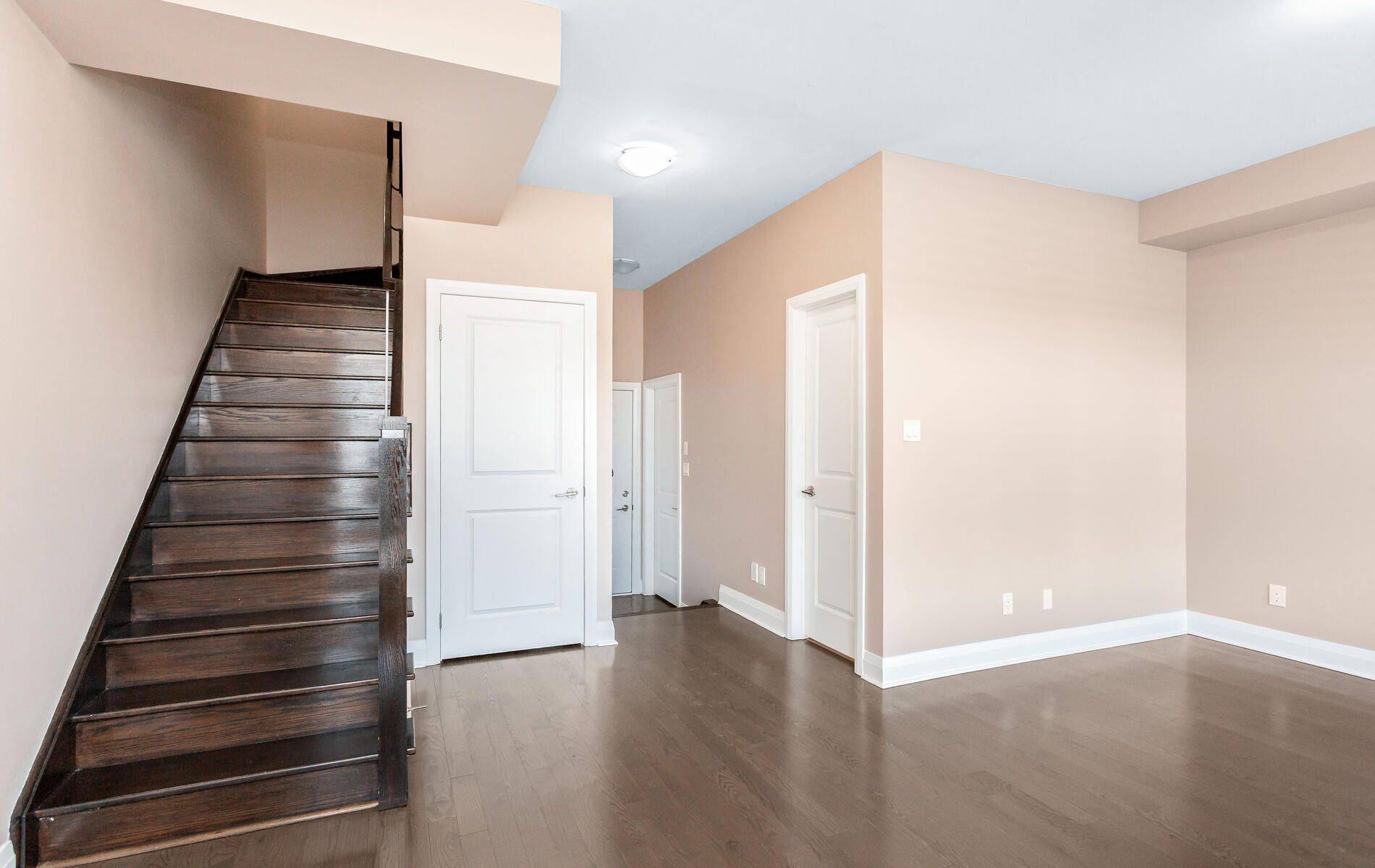 Mississauga, ON L5R 0E9,70 Littlecreek RD #6