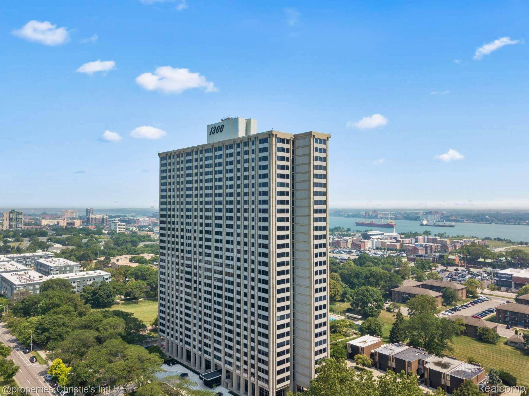 Detroit, MI 48207,1300 E Lafayette ST #104