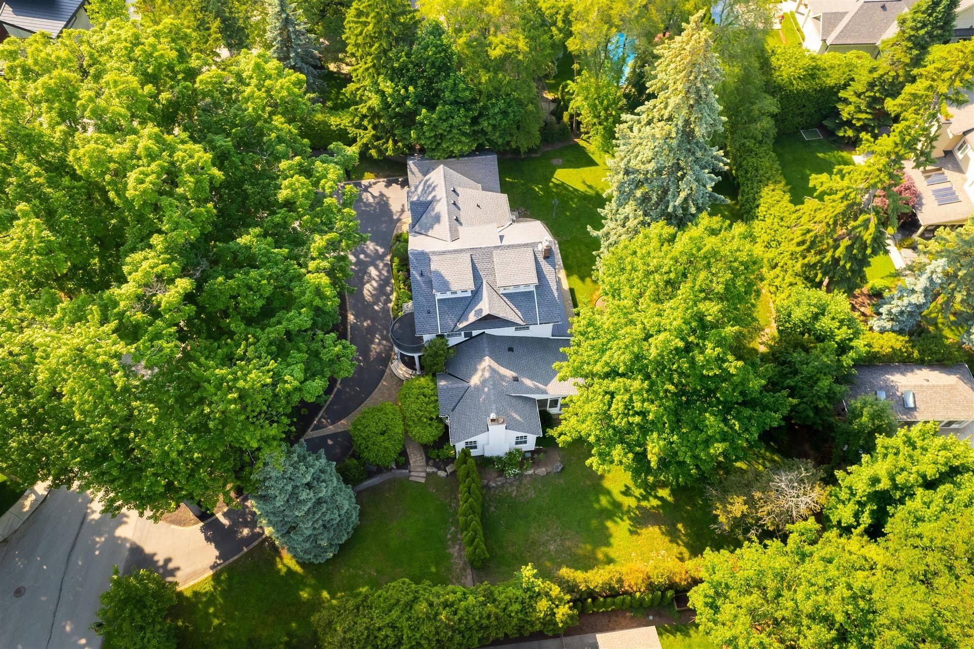 Oakville, ON L6J 3W8,317 Gloucester AVE