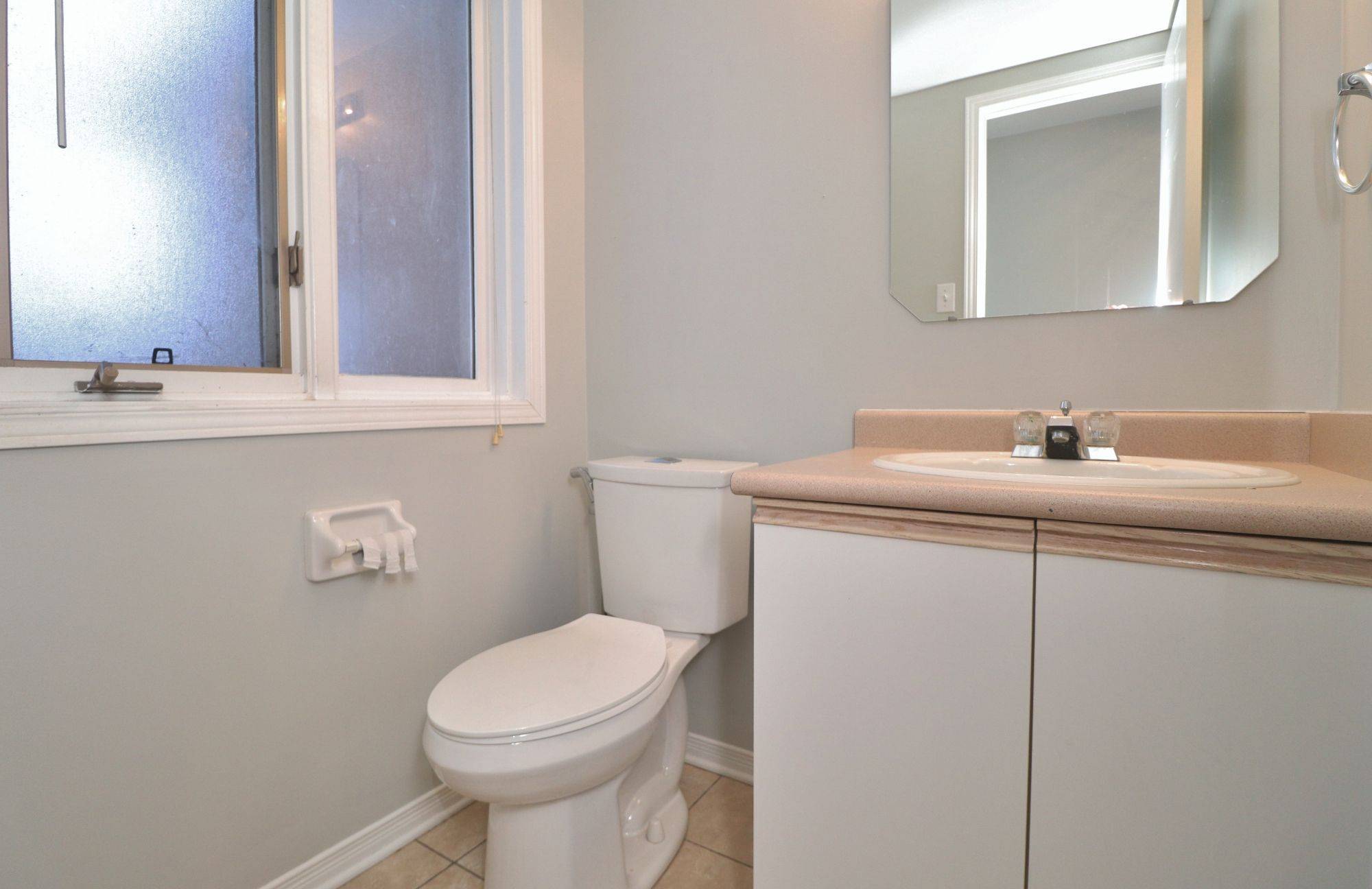 Orleans - Cumberland And Area, ON K4A 3K7,2127 Lauzon ST