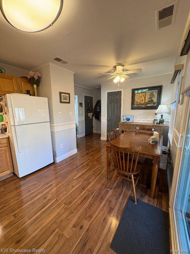 Rochester Hills, MI 48307,1030 Larson CT