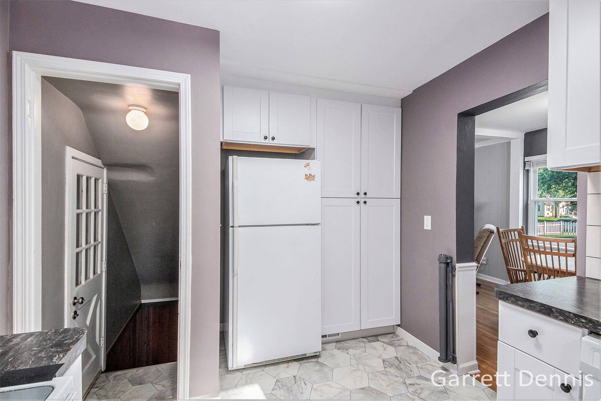 Zeeland, MI 49464,232 S Division ST