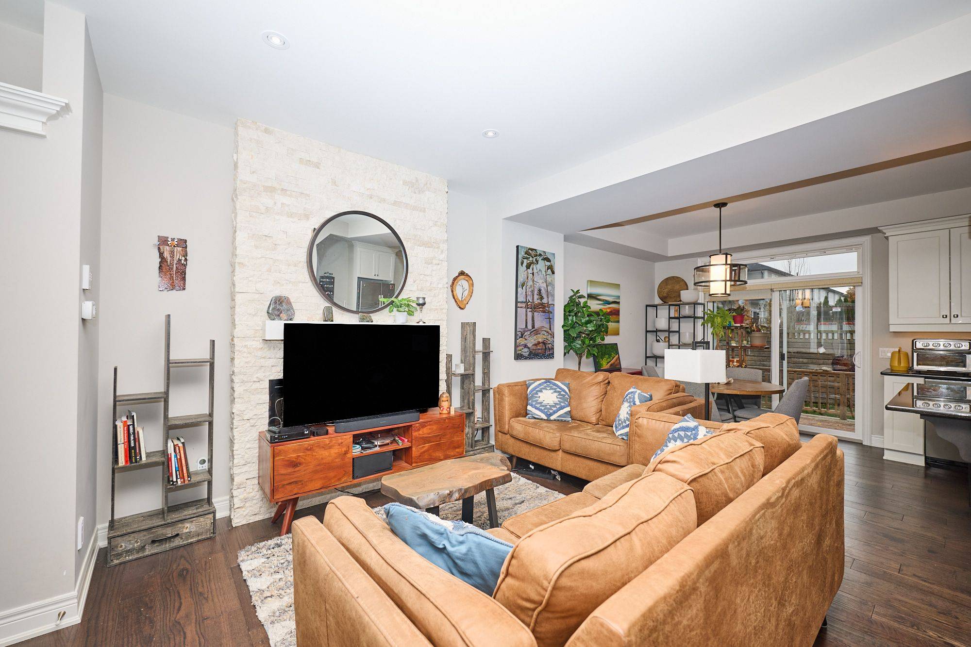 Niagara-on-the-lake, ON L0S 1J0,608 Simcoe ST #5