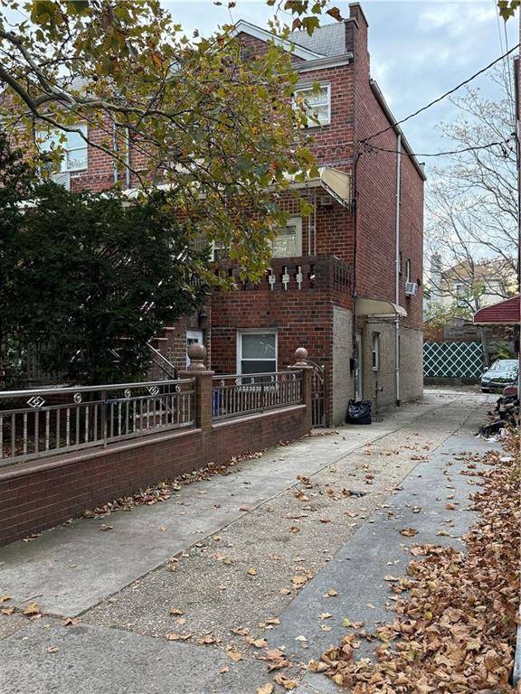 Brooklyn, NY 11234,1582 East 52nd ST