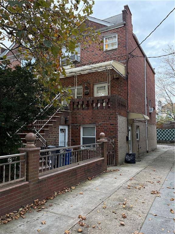 Brooklyn, NY 11234,1582 East 52nd ST