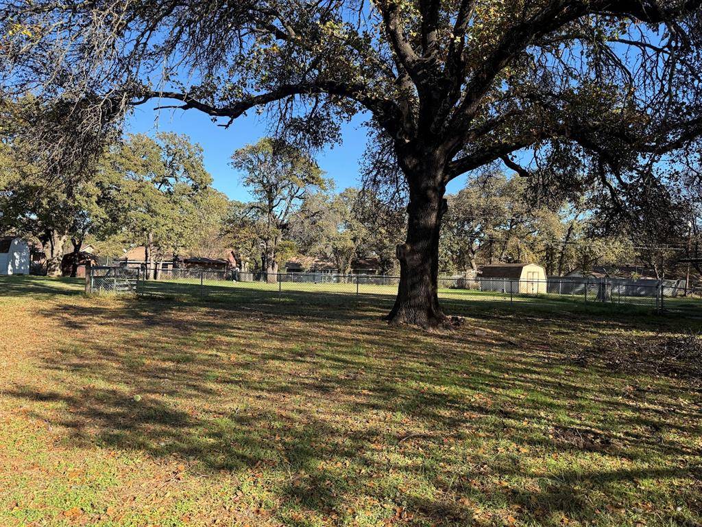 Azle, TX 76020,137 Gordon Drive