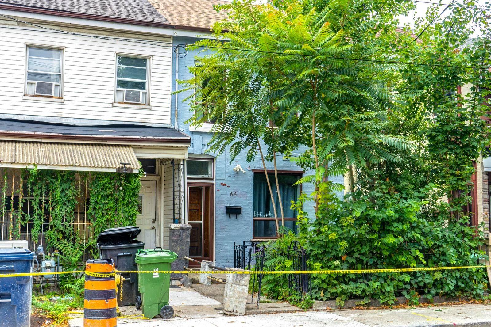 Toronto C01, ON M6J 2J9,66 Euclid AVE