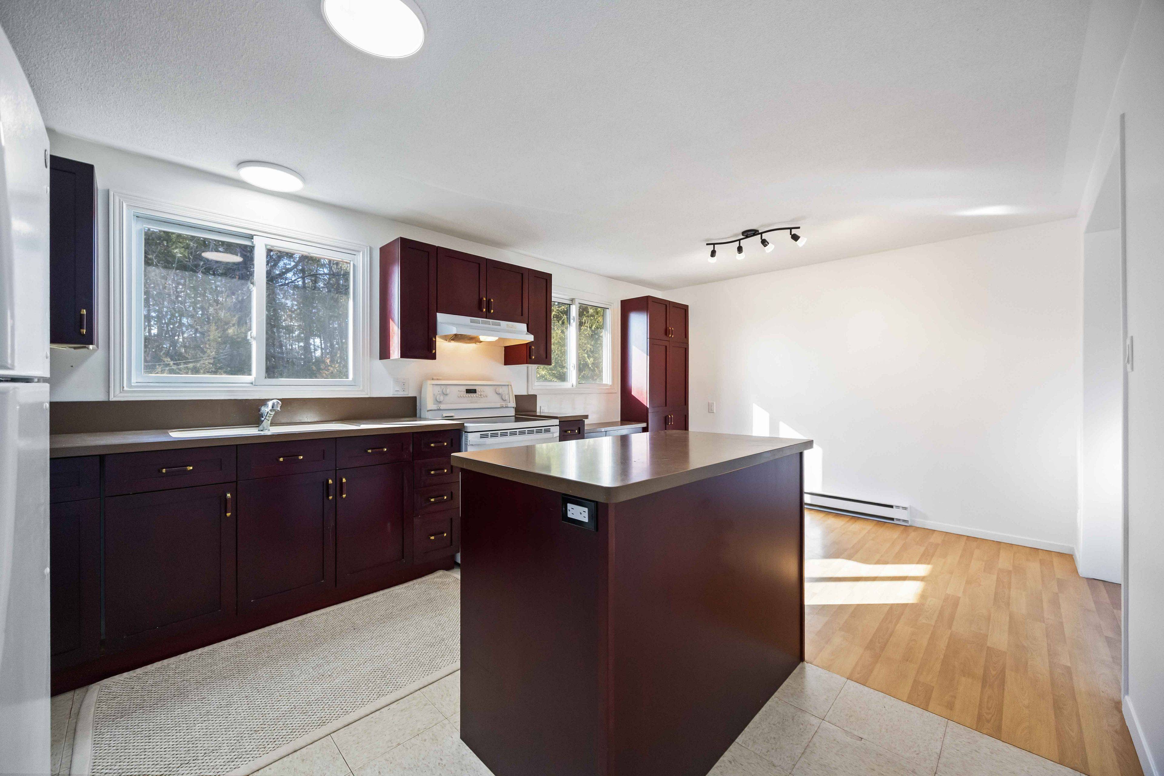 Kawartha Lakes, ON K0M 1N0,100 Francis ST E