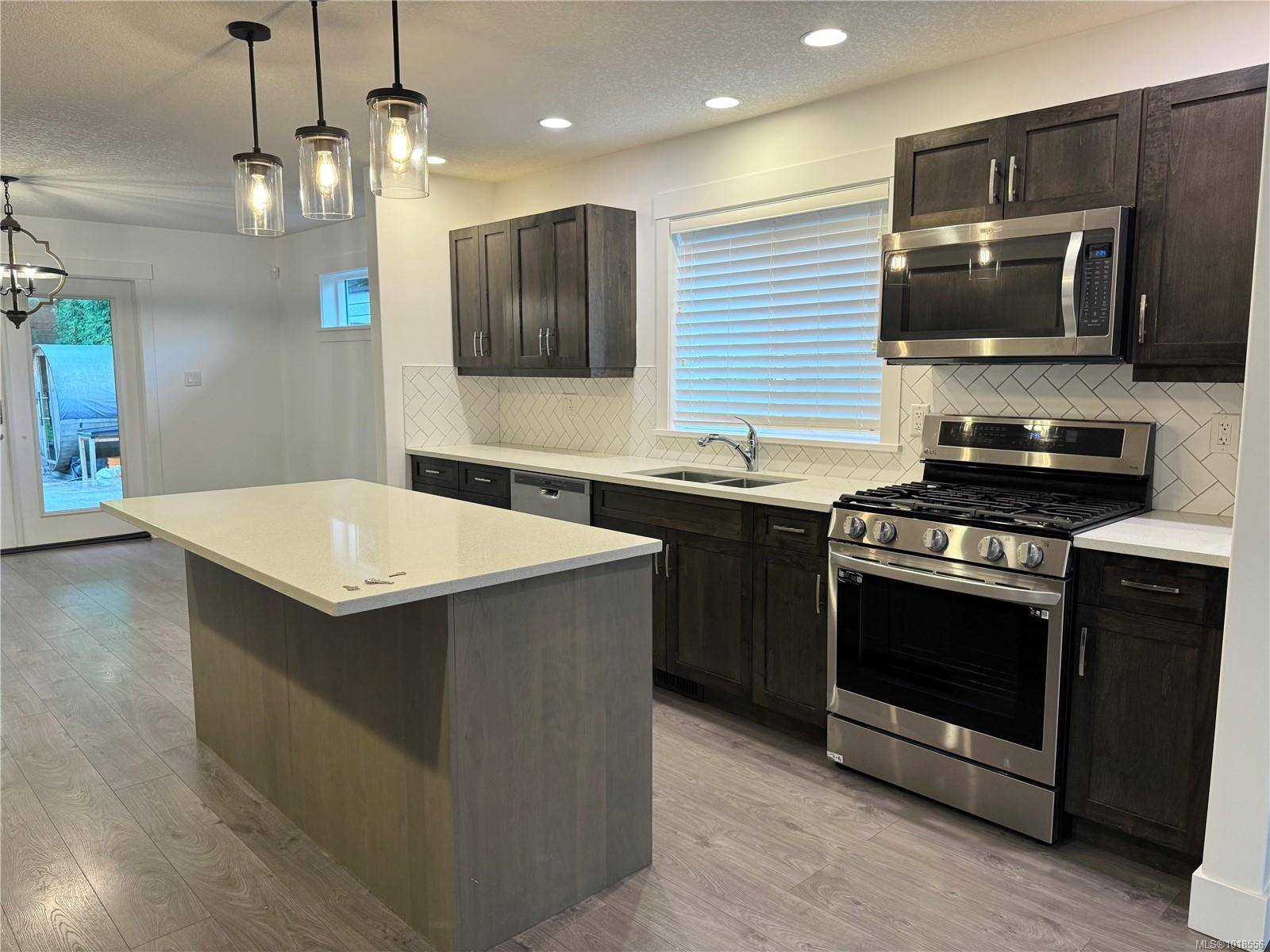 Nanaimo, BC V9T 5M9,5211 Hammond Bay Rd