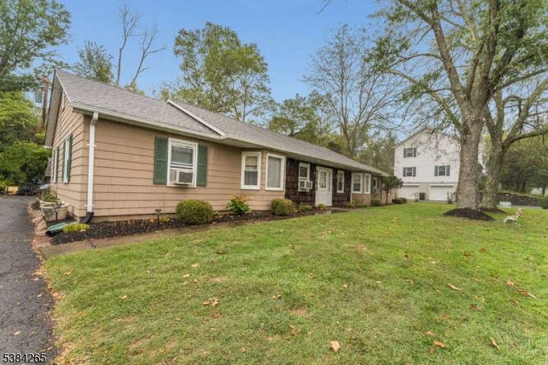 Far Hills Boro, NJ 07931,120 Peapack Rd