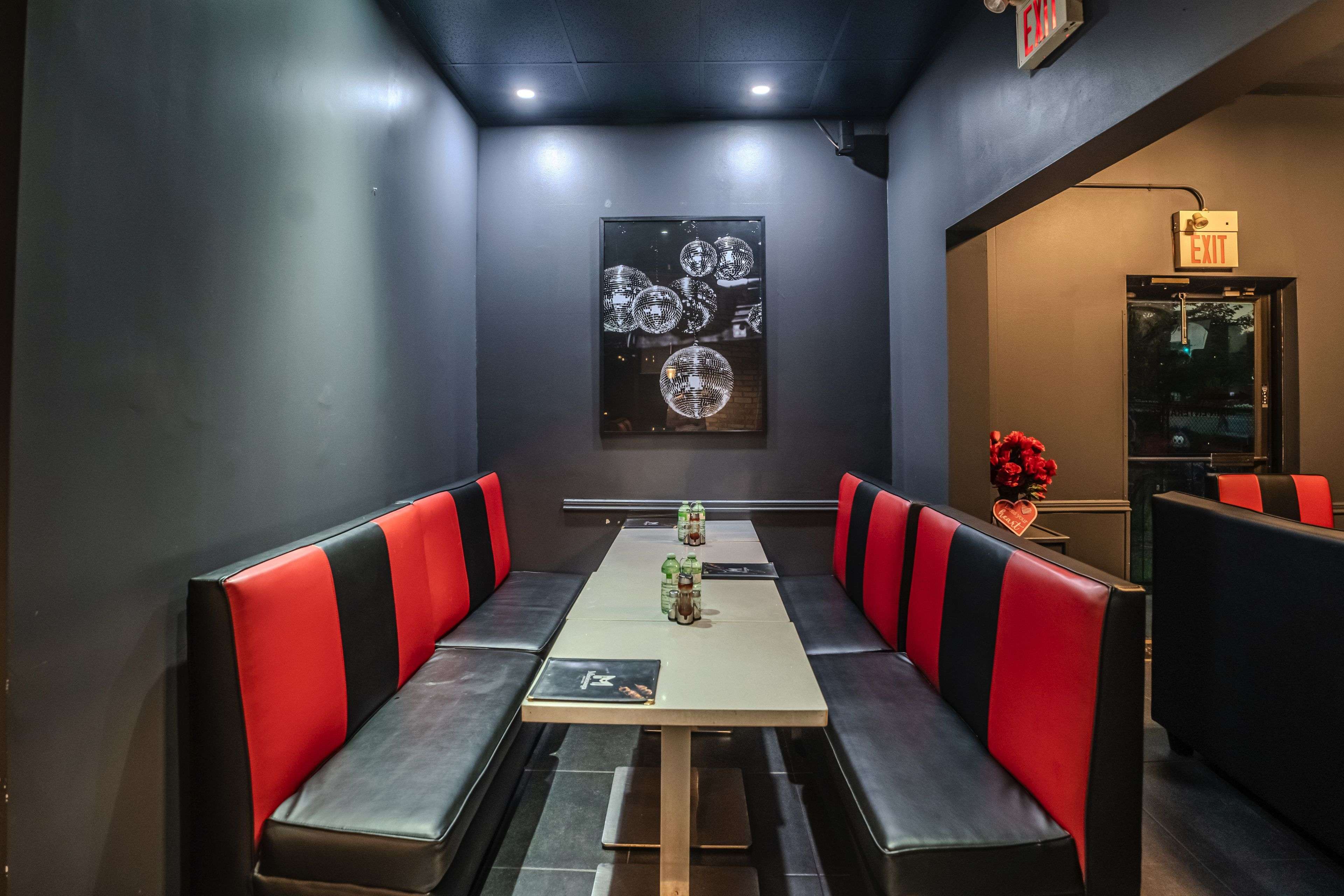 Mississauga, ON L4W 1J8,4870 Tomken RD