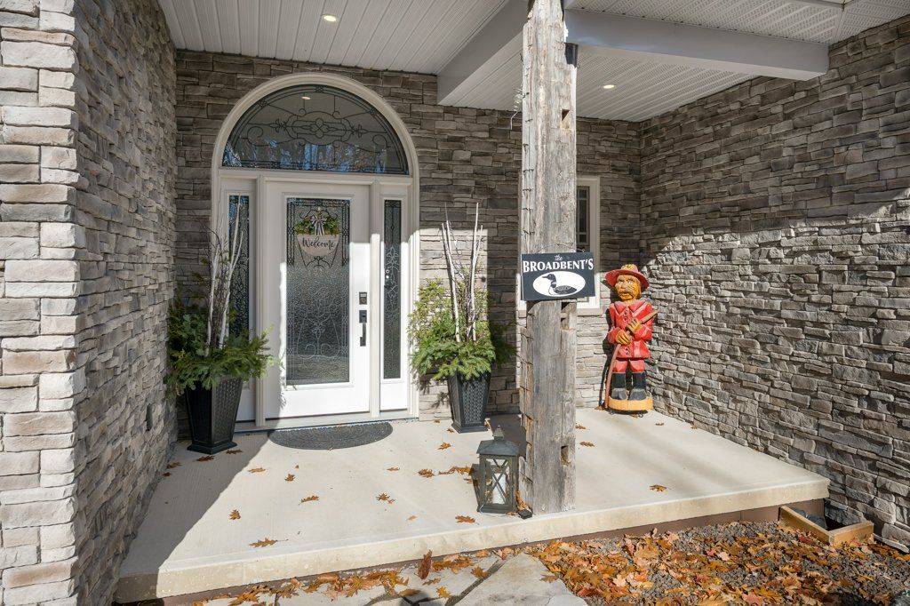 Marmora And Lake, ON K0K 2M0,369 Station RD