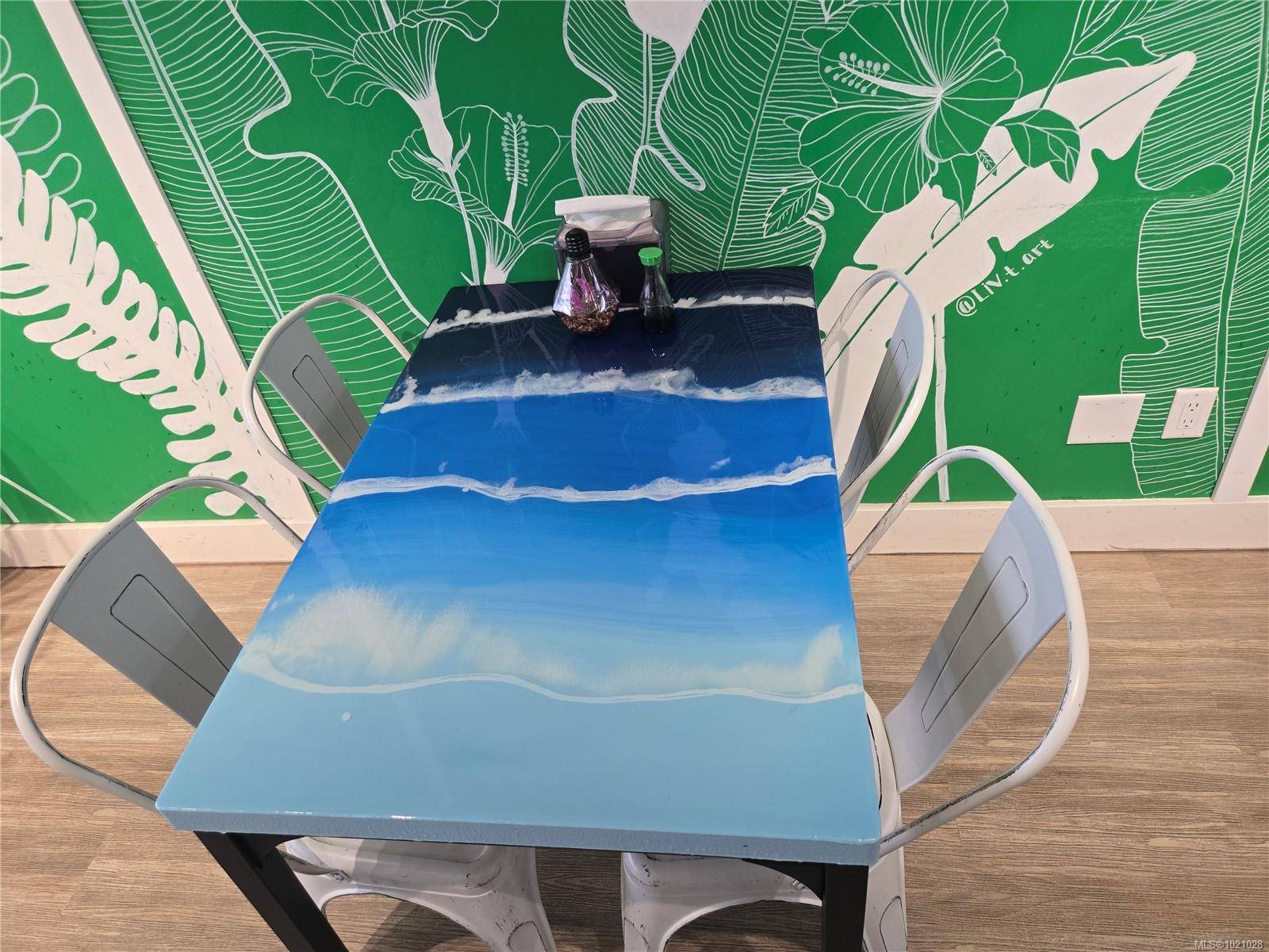 Saanich, BC V8X 1R5,777 Royal Oak Dr #315