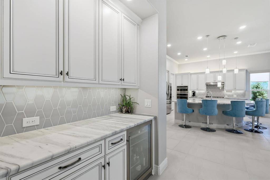 Denton, TX 76207,10008 Baywood Court