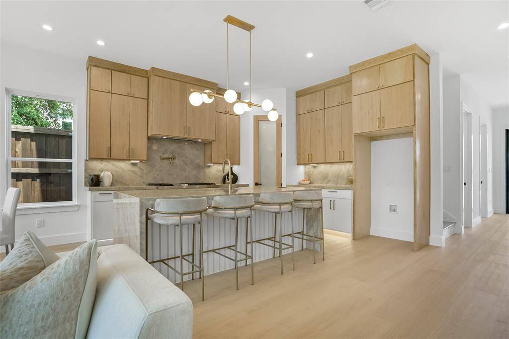 Dallas, TX 75212,3629 Vilbig Road