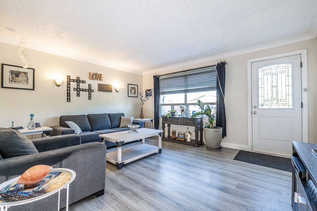 St. Catharines, ON L2P 1L1,14 Oakwood AVE