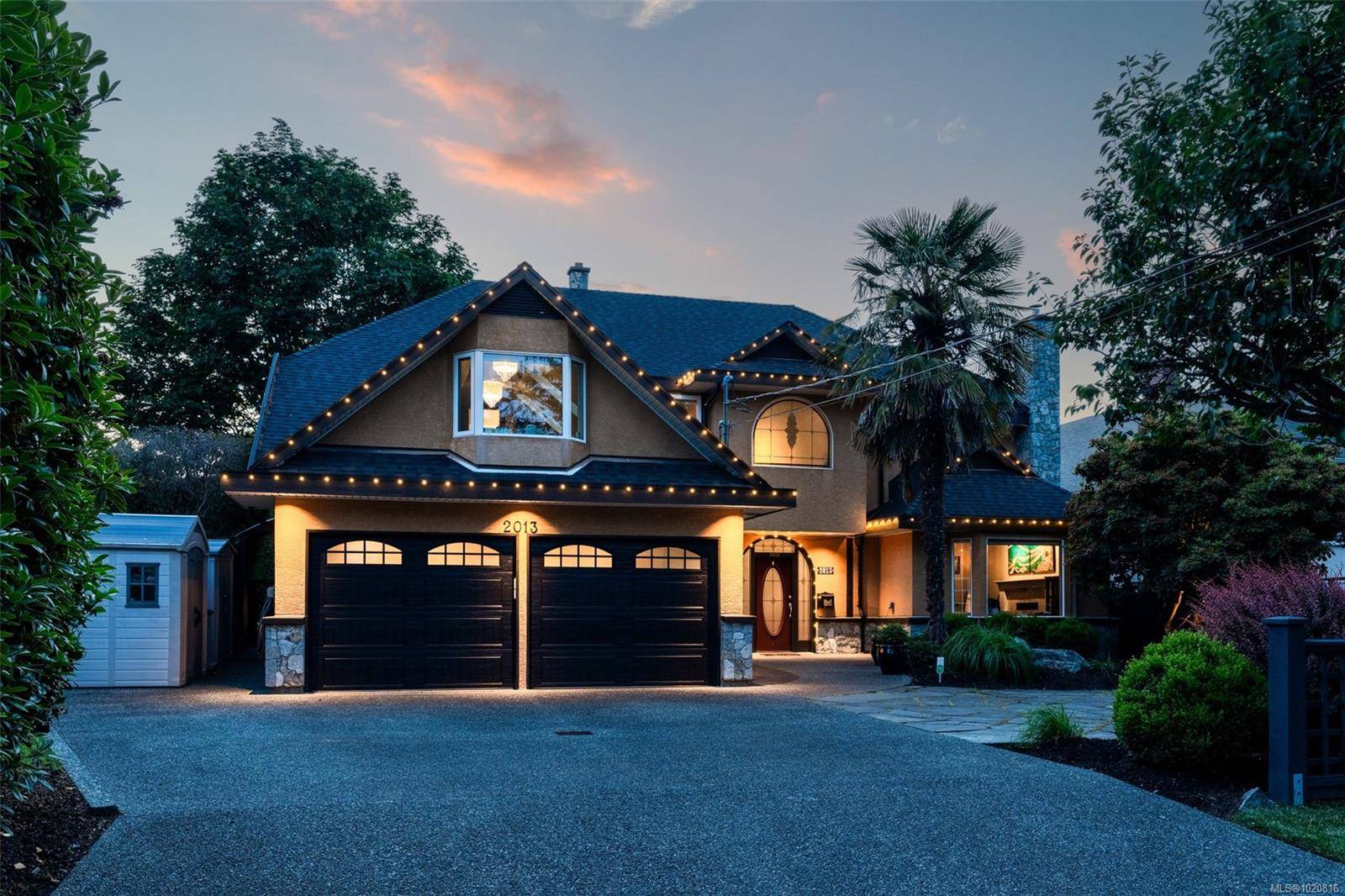 Saanich, BC V8N 2Y4,2013 Ferndale Rd