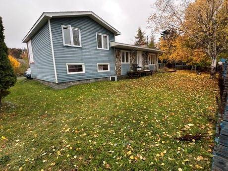 Bay Roberts, NL A0A 3V0,8 Erics Place