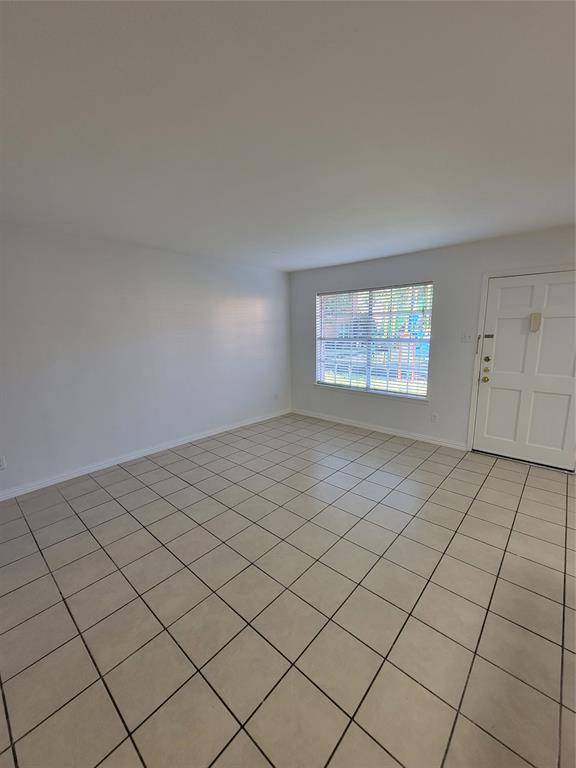 3520 Parkridge Drive #114, Dallas, TX 75234