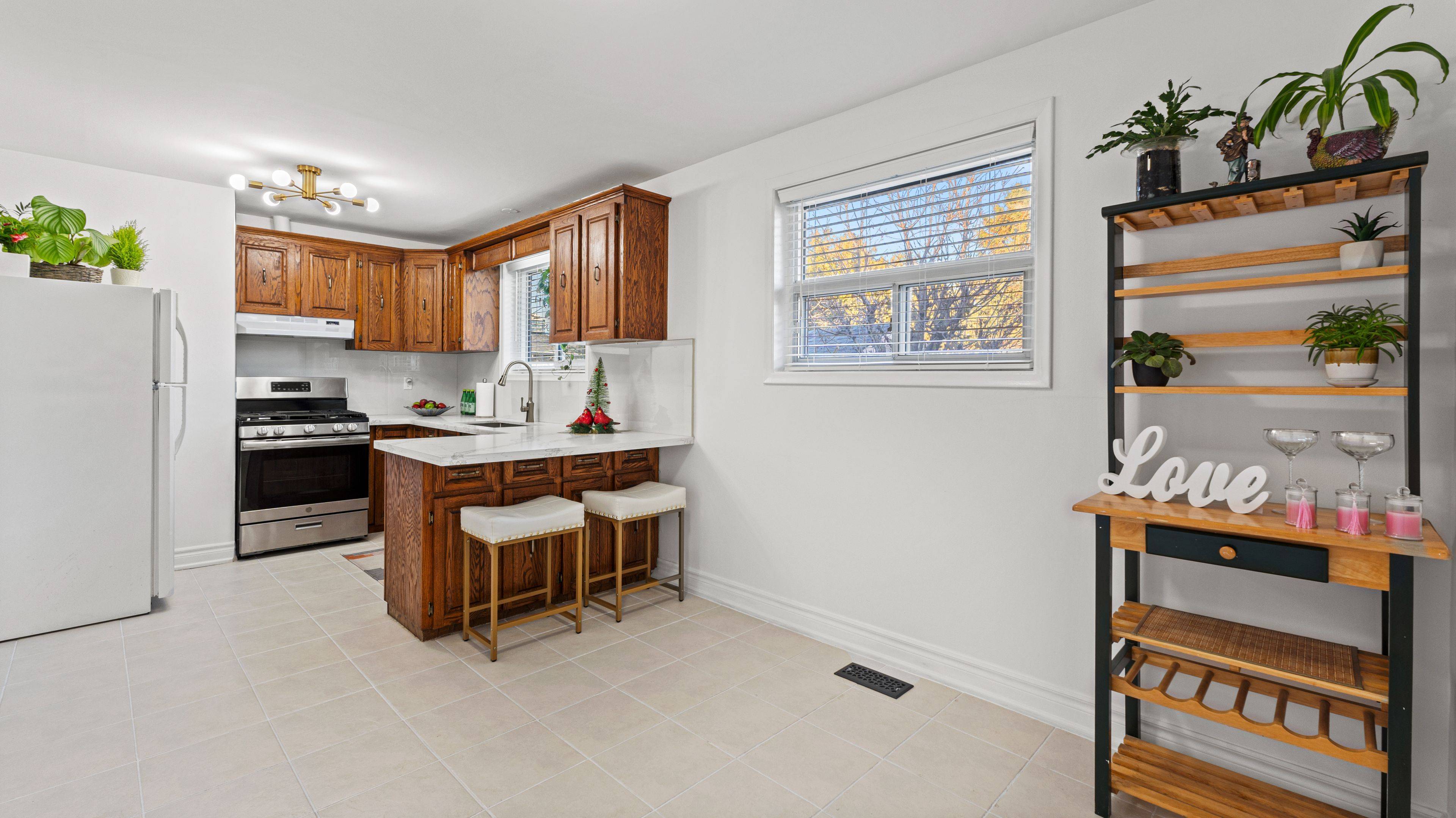 Pickering, ON L1W 1Y2,855 Zator AVE