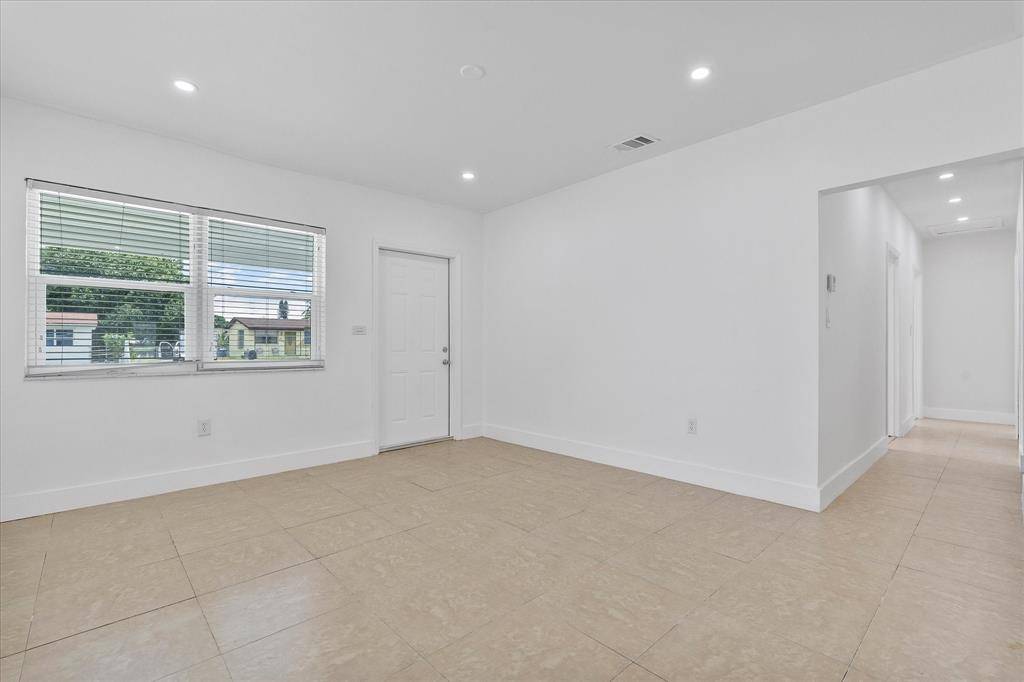 Opa-locka, FL 33054,940 Oriental Blvd