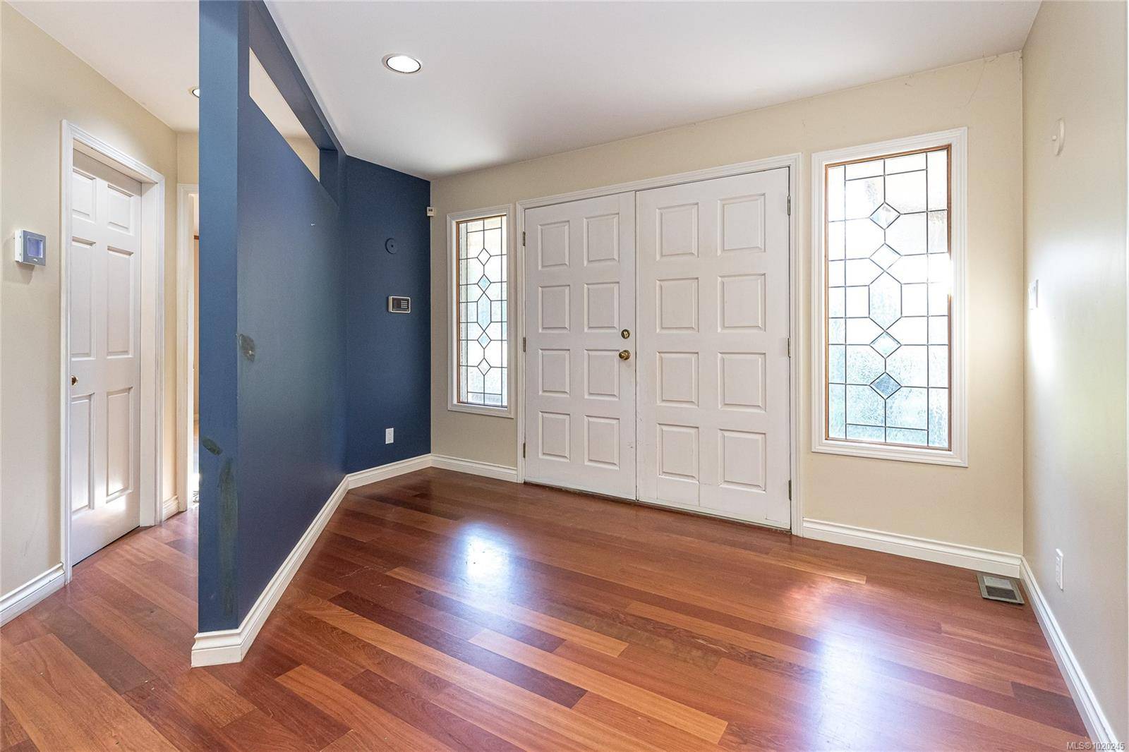 Saanich, BC V8N 6E2,3910 Gibson Crt