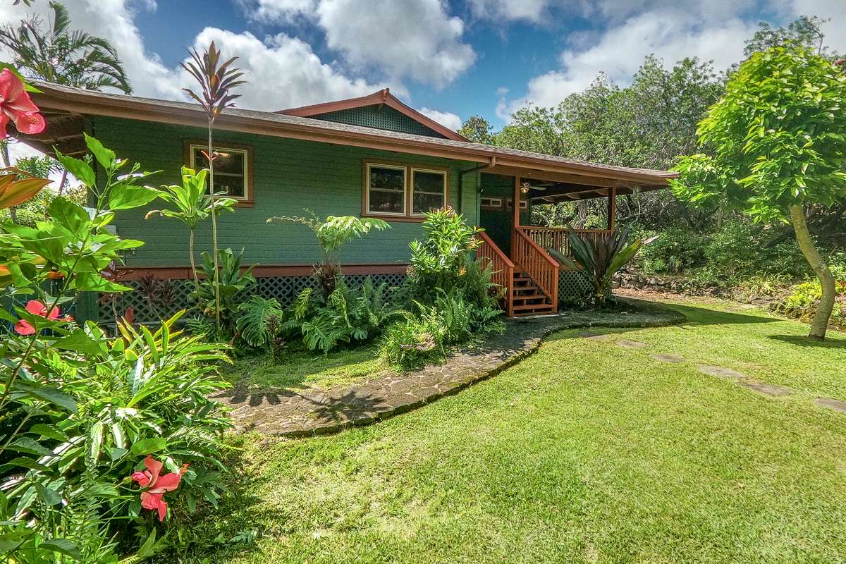 Naalehu, HI 96772,94-6506 AHI RD