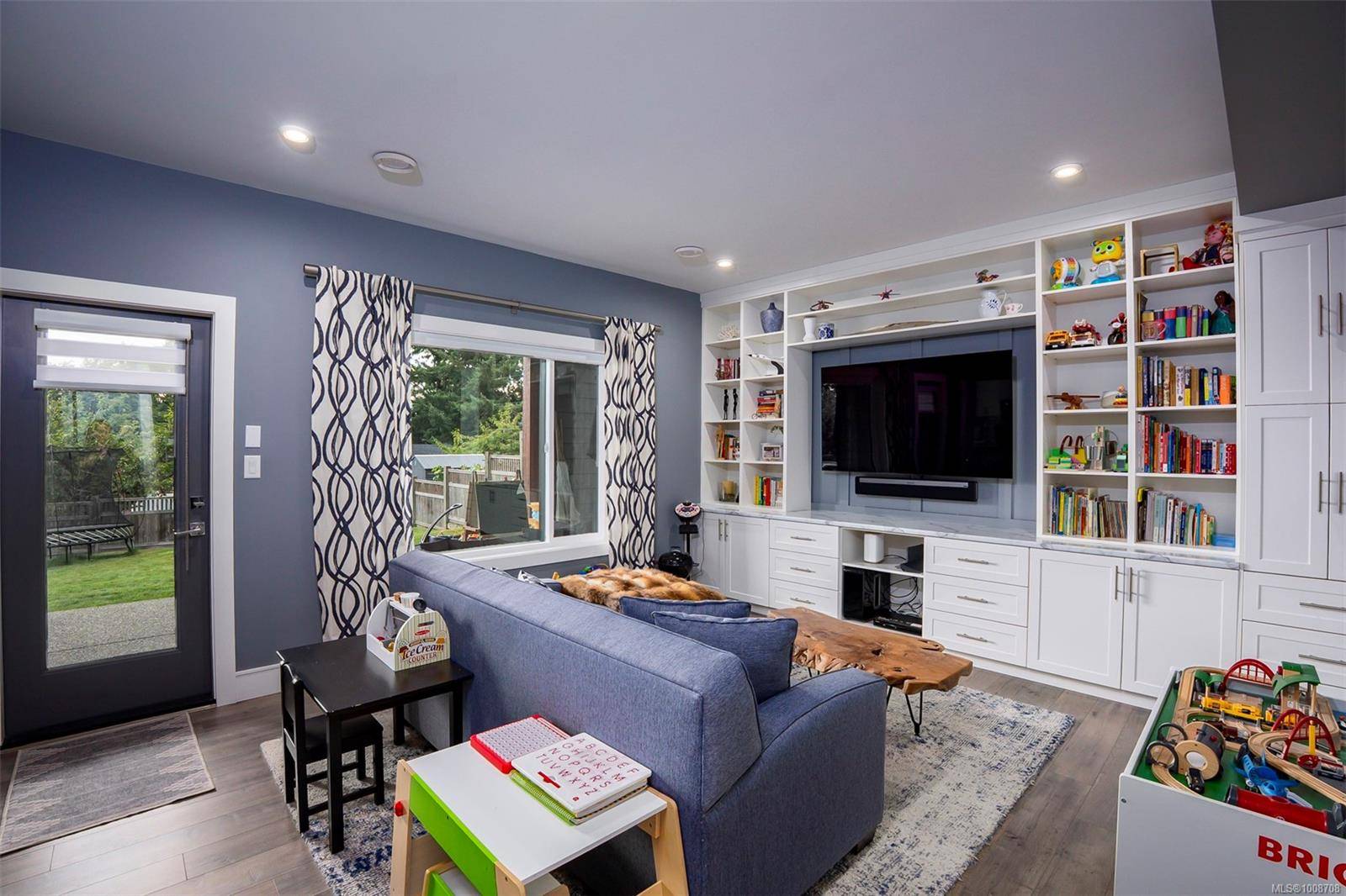 Nanaimo, BC V9S 3T4,2498 Lynburn Cres