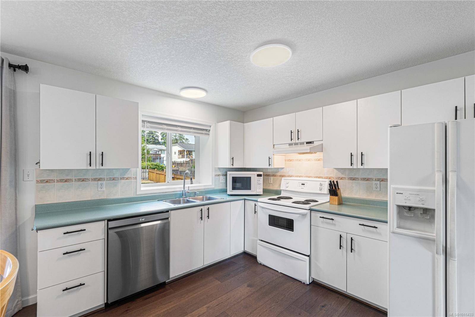 Nanaimo, BC V9R 3S8,673 Howard Ave