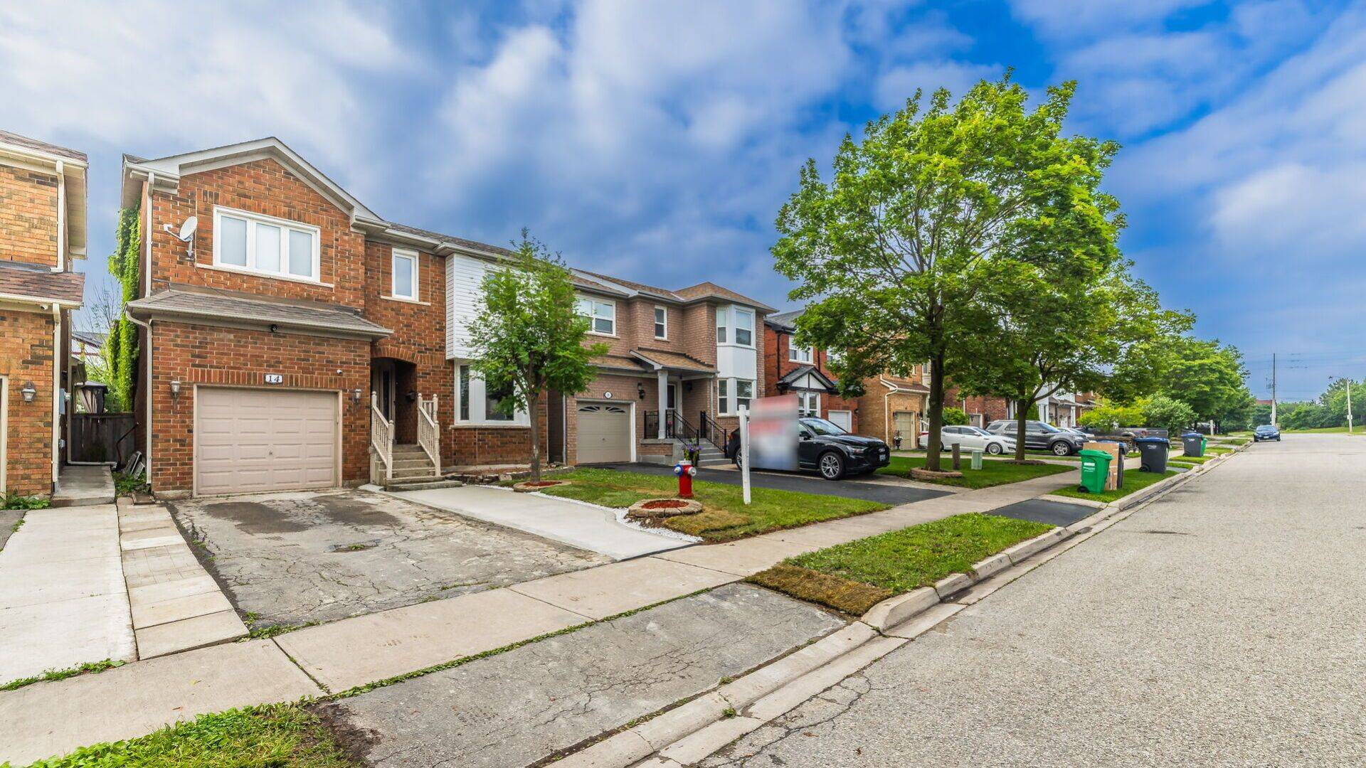 Brampton, ON L6R 1K2,14 Shady Pine CIR