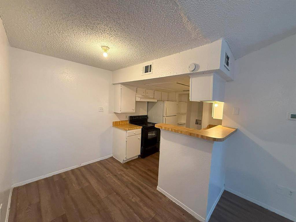 Dallas, TX 75231,7152 Fair Oaks Avenue #2166