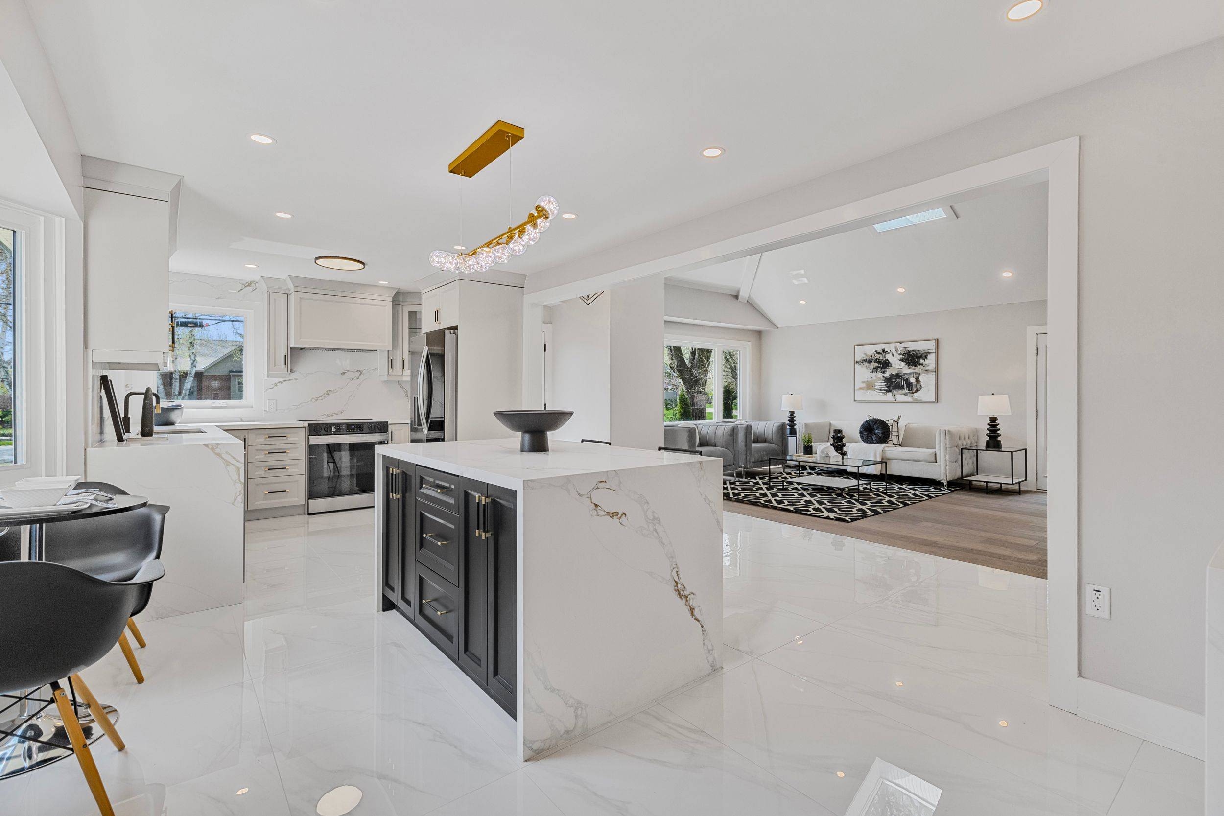 Hamilton, ON L9G 2K3,347 Mapledene DR #UPPER