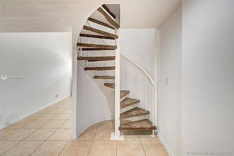 Lauderhill, FL 33313,4121 NW 26th St #T14