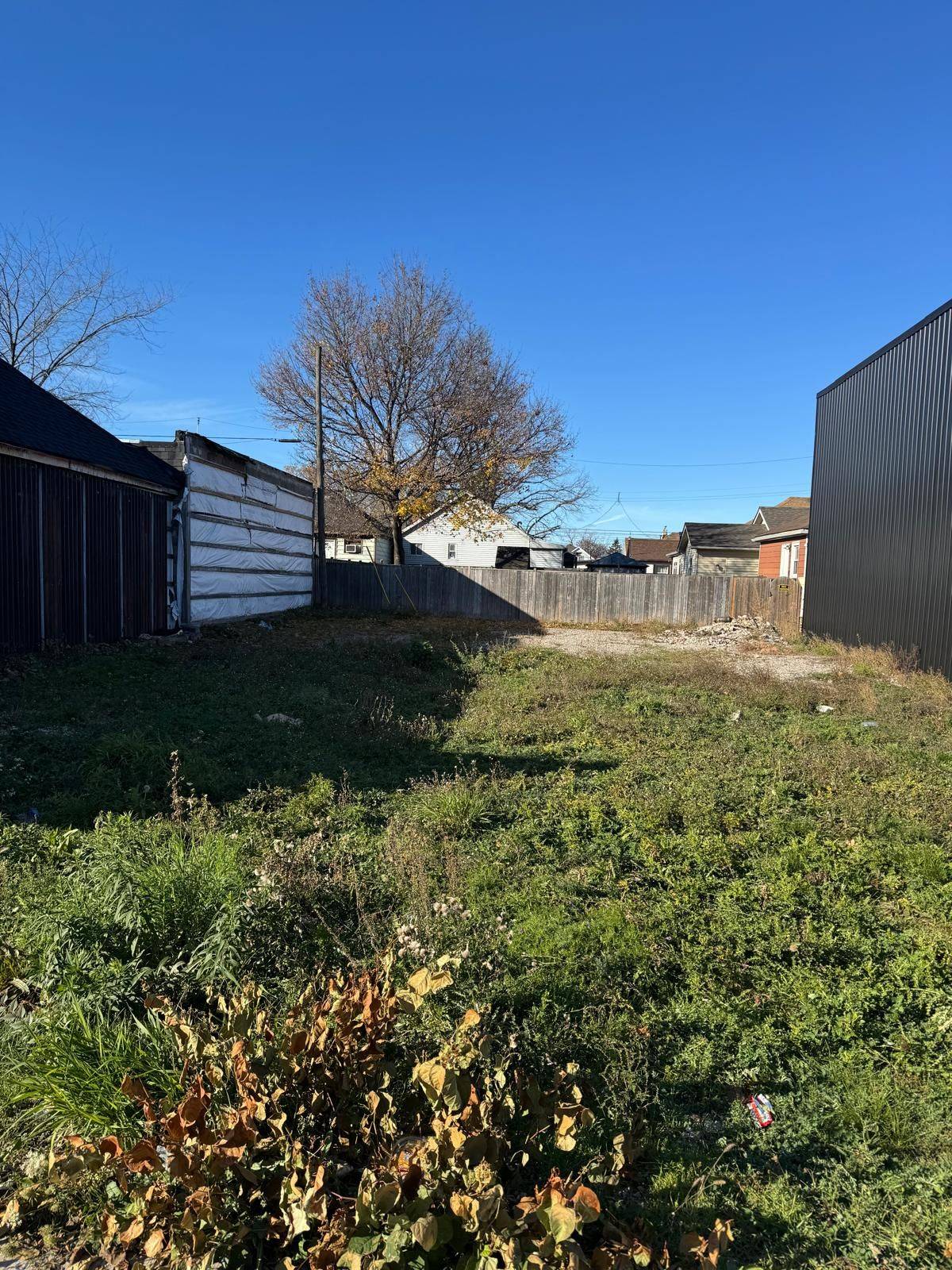 Hamilton, ON L8H 4S3,221-223 Kenilworth AVE N