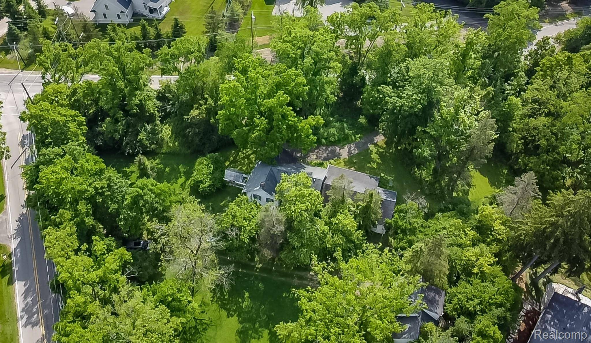 Beverly Hills, MI 48025,000 Beverly RD