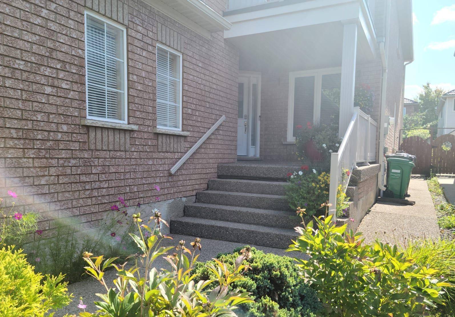 Brampton, ON L6X 5B5,36 Legend LN