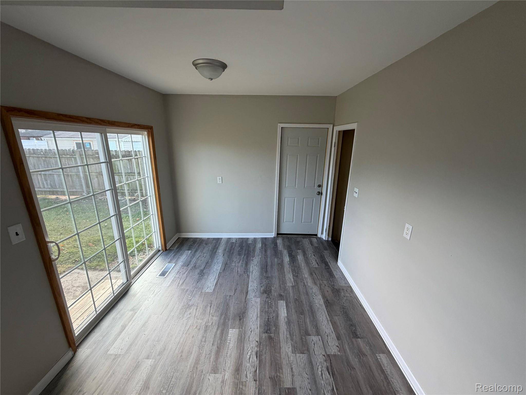 Westland, MI 48186,147 S Carlson ST