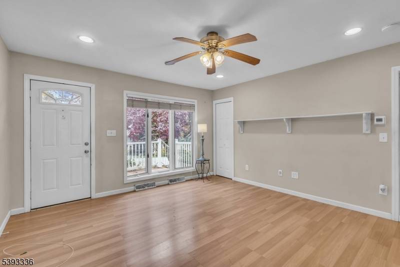 Hopatcong Boro, NJ 07874,5 Arthur Rd