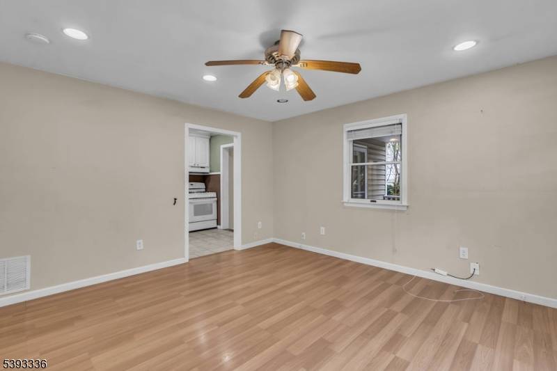 Hopatcong Boro, NJ 07874,5 Arthur Rd