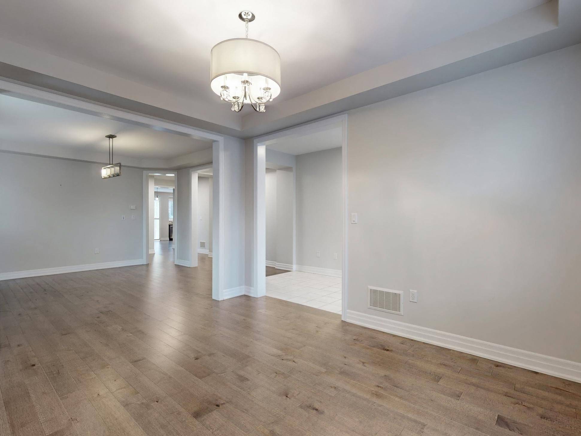 Oakville, ON L6M 4M1,140 Magnolia CRES