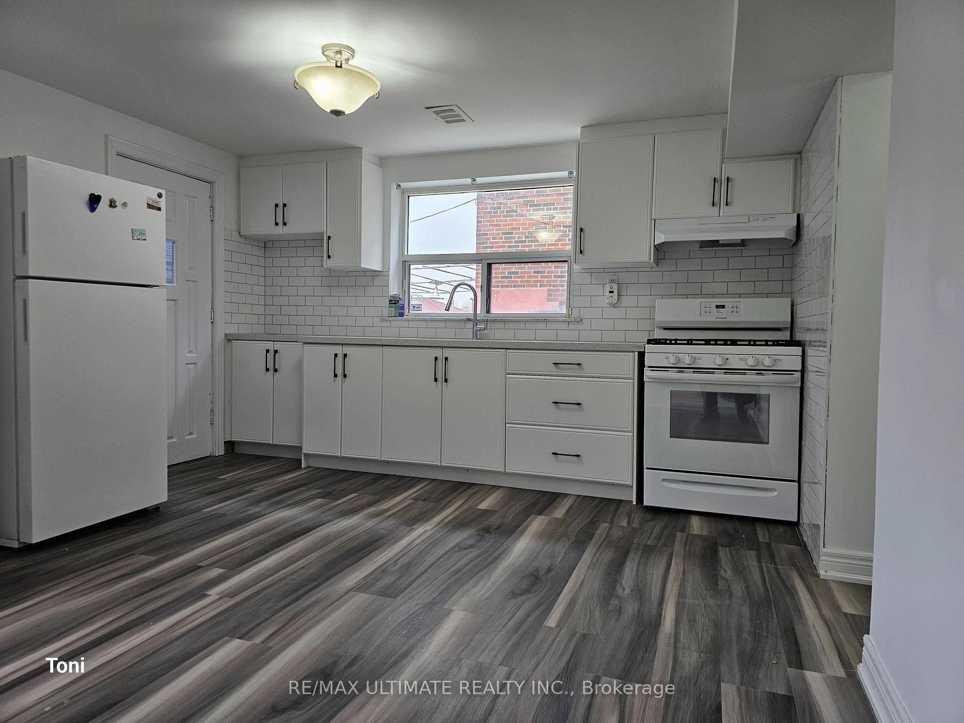 Toronto W04, ON M6M 2N9,55 Gotham CT #Lower