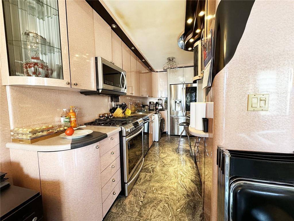 Brooklyn, NY 11224,601 Surf AVE #18E