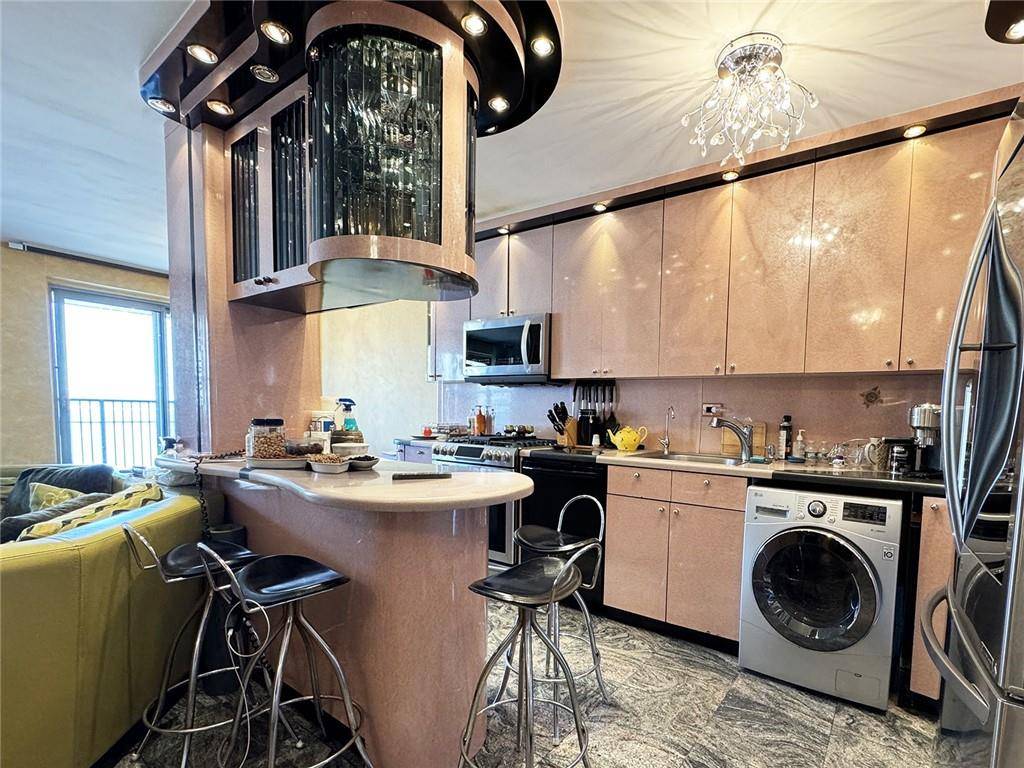 Brooklyn, NY 11224,601 Surf AVE #18E