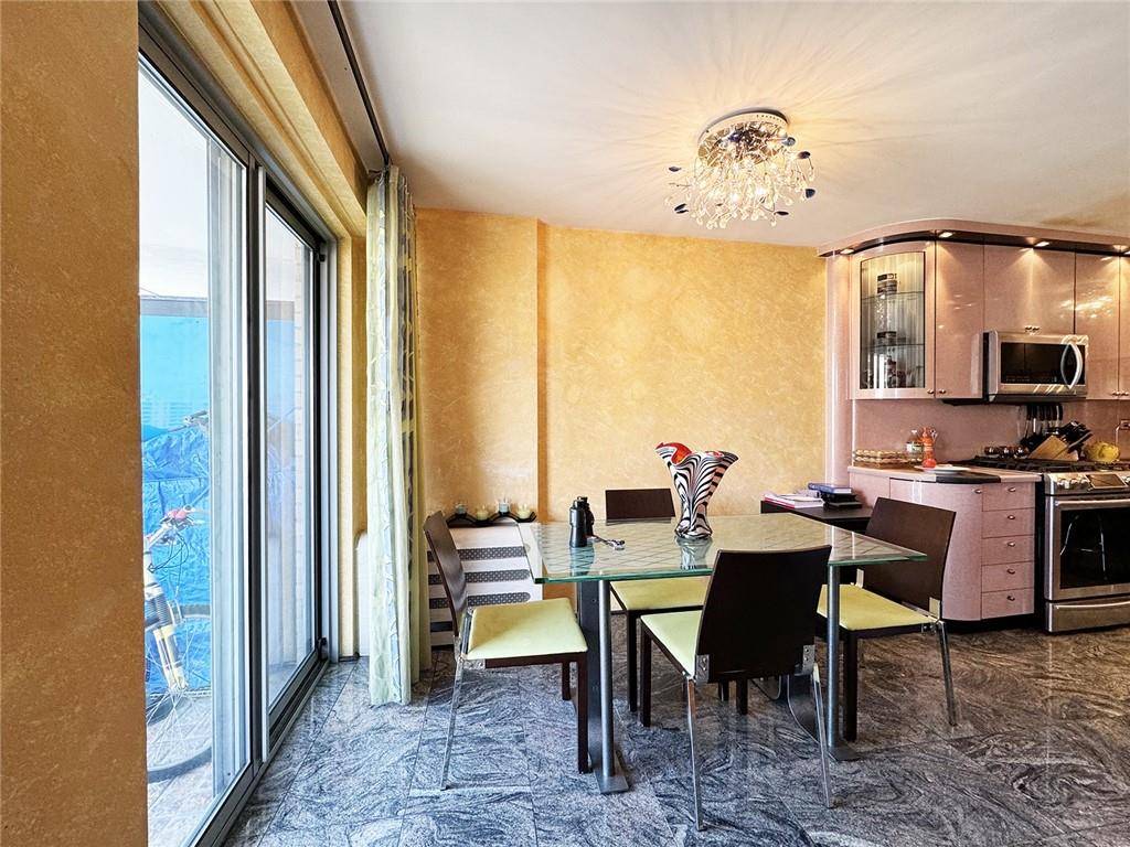 Brooklyn, NY 11224,601 Surf AVE #18E