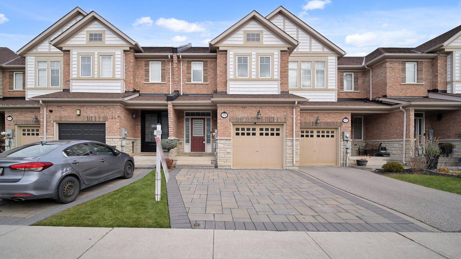 Caledon, ON L7C 1A9,25 VINEWOOD RD