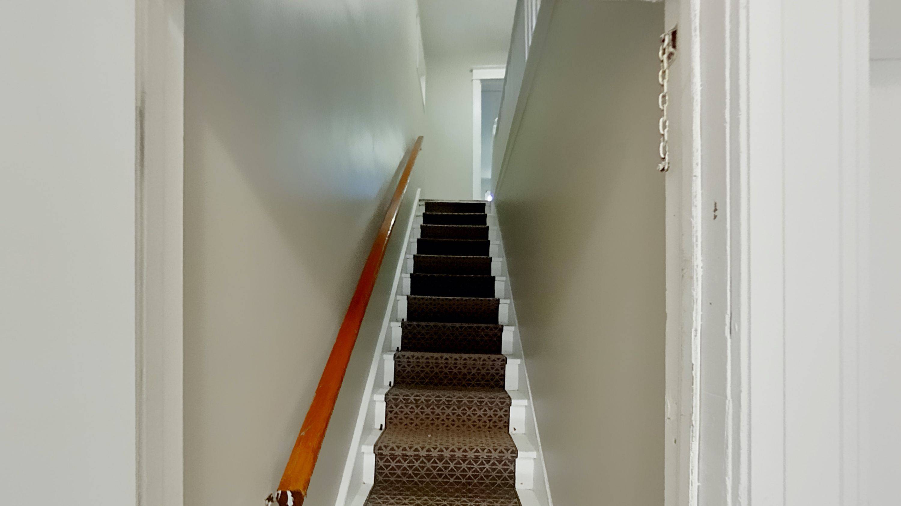 Hamilton, ON L8L 7P4,104 Rosslyn AVE N #2